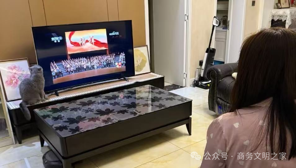 以榜样之光照亮育人征程 —— 商学院党总支组织观看《榜样 10》专题节目