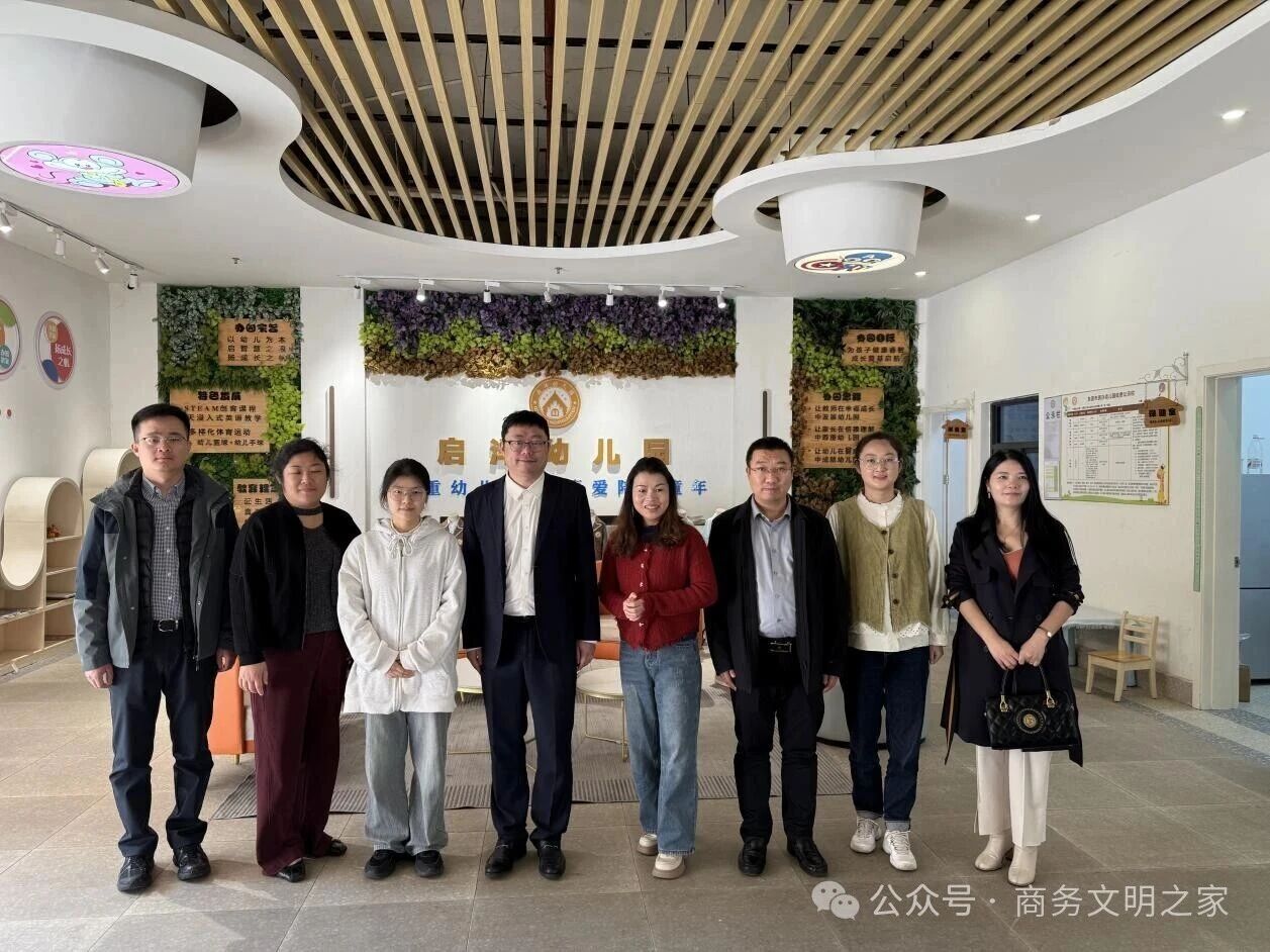 江西洪州职业学院党委书记梅甜甜带队赴深圳参加2025“百万英才汇南粤”招聘会并走访企业