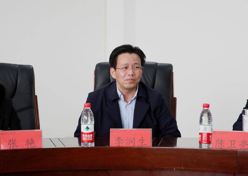 李润生希望两校能以本次实习基地签署为契机,在人才培养等方面实现