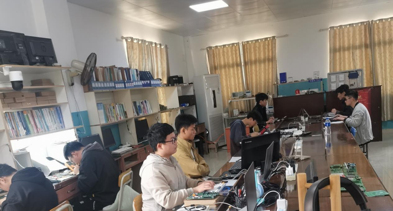 学生在专业工作室训练