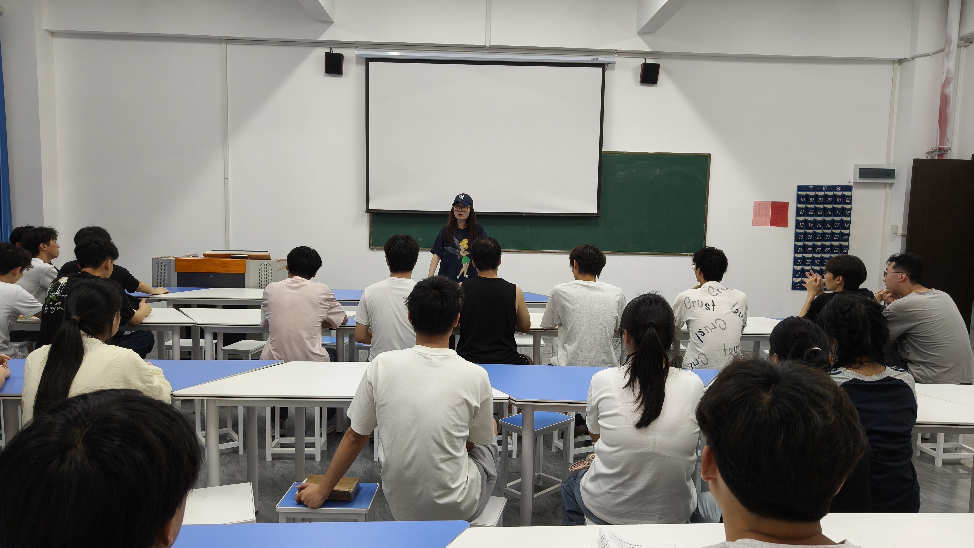 明晰工作思路 夯实组织根基|新能源产业学院召开学生会工作指导会议